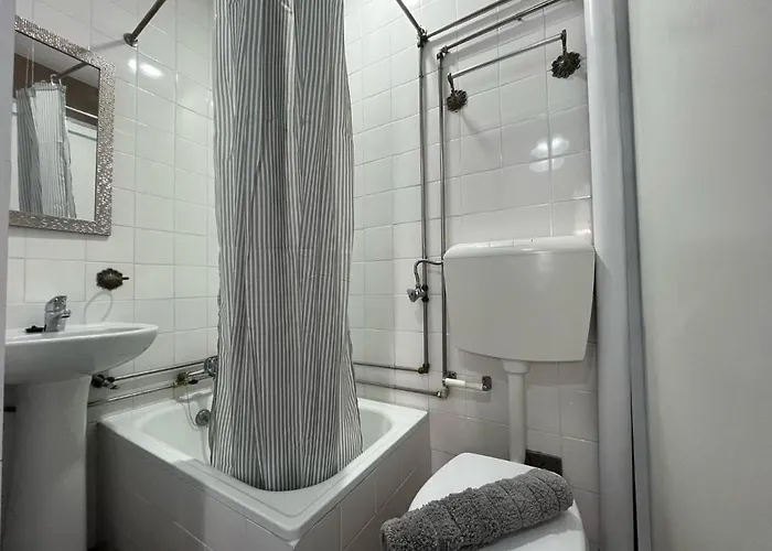 Vintage Baixa - * טומאר