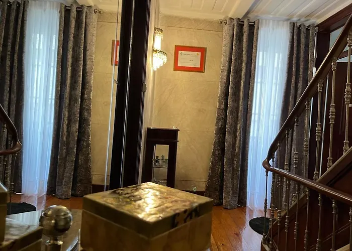 Vintage Baixa - אכסניה *